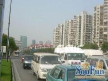 俩梯四户 一百平米大露台 使用面积是产证面积2倍