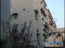 繁华地段,采光充足,居家装修,主卧朝南