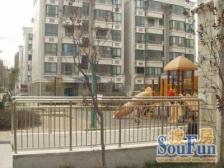 新上三房,层高三米三,性价比高,中心位置,必看好房