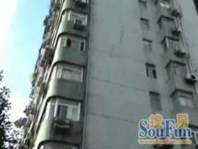 此房两房朝南一房朝北,楼层好,视野好采光好,精装修