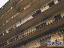 正对紫华佳苑的后花园,楼道环境是很好的,业主诚意出售