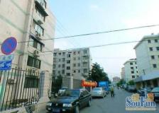 金虹桥·锦华公寓带院子出门方便房东诚意卖房!