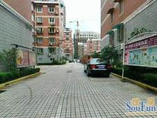 东外滩内环内,近地铁,朝南一室1厅。