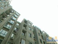 近地铁,版式南北通四中间楼层,现场实勘,带产权车位