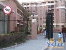 智能精装河景别墅+中心位置中央空调地暖+闹中取静