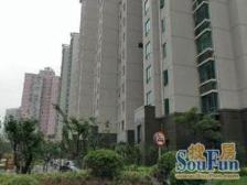 05年花园品质社区地铁口高区旁边的刚成交1250万