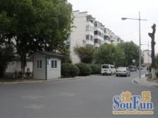 姑苏市区D铁口三元二村2室1厅大客厅装修好诚售