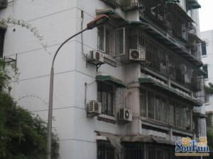 玉林北路15号 3室1厅 南