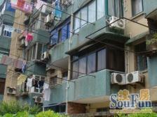 中 环 旁 边 近 地 铁 楼 层 好 位 置 佳 花园边上