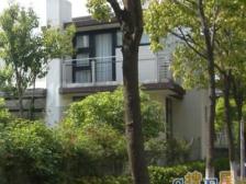 二期合院,地下车库可停两辆车,精装修拎包入住