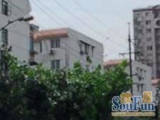 一梯四户,大两房,居家装修,小区中心位置,装修齐全