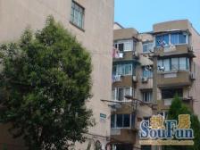 一梯两户,轨交延线,东边套全明户型,客厅窗户大,看房基本方便