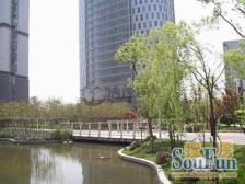 小区花园位置不靠马路,前面没有遮挡,采光好