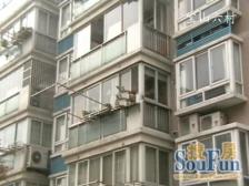 户型方正,不靠马路,有炮台湾湿地公园
