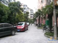 近地铁,出行方便,30万精装全送,边套全明户型,