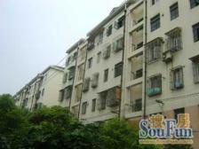 近12号线,全明户型65万精装修带地暖,有院子看房方便