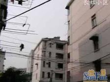 长虹3房,边套全明,近地铁,满五年,门前有小花园