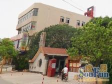 地铁口,房子独栋全明,带尖顶,小区美丽家园,有钥匙