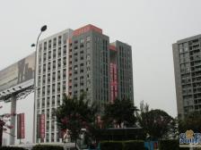 轻轨房,中间楼层,采光好,视野好,看江