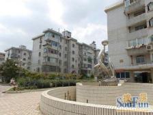 房子南北通,两个卧室朝南,精装修30多万,