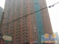 户型正气,适合一家人居住,采光好,电梯三房房。