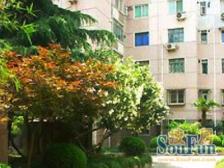 此房是全明户型,标准三室户,近地铁,小区环境好