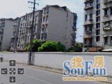 中间位置+户型方正+得房率高+价格可以沟通