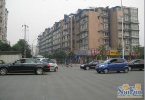 卧龙晓城3室1厅西南