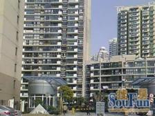 一梯两户,主卧朝南,环境优美,小区中心位置,居家装修