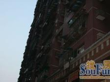 解放碑商圈 临江门 电梯房 出行方便 单价低 诚心出售