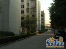 中间楼层,公园景观大两房,位置安静,采光很好