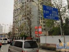近地铁,中间楼层 产权清晰 电梯房 新上房源