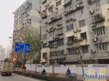 内环内地铁口,比邻环球港,交通便利,配套成熟