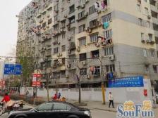 金沙江路地铁口+月星环球港+全明户型+中高区+急售!