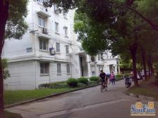 新上 南北通两房 非顶楼 税费少!看房随时方便