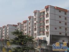 东外滩内环内,双轨交,中间楼层朝南1房