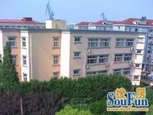 双南一房,中间楼层,有钥匙。得房率高