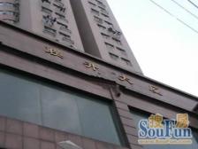 楼层好,视野开阔,可看一线江景。