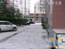 电梯房,大开间,环境优美,居家装修,诚意出售