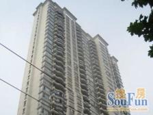 电梯房,客厅带阳台,交通便利,居家装修,精装好房