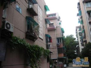 标准一室,楼层好阳光无遮挡,户型正气,周边配套齐全