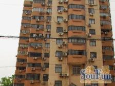 近地铁 精装修 大三房 拎包入住
