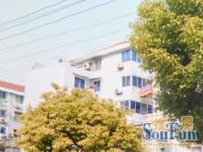 小区中心位置,主卧朝南,一梯两户,采光充足,精装修