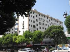 南园南路 振华 一楼带院子 开门 您瞧 难寻不