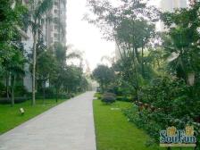 经开区 骏逸第一江岸四房130万