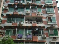 映江花园,精装大2房带阳台,住家安静,轻轨站旁