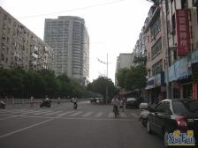 此房户型手续齐全,格局好,采光好,无遮挡,出行方便