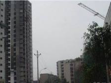 此房满五年,出行方便,购物便利