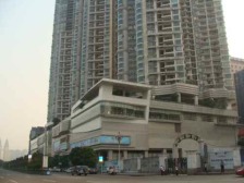 朝天门来福士旁 海客瀛洲正看江四房 端头户型