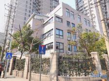 电梯边套一房一厅+南北通+视野好采光足+装修好